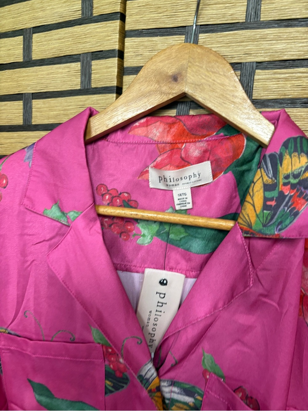 Philosophy Pink Button Up Shirt Size 1X - Picture 3 of 9